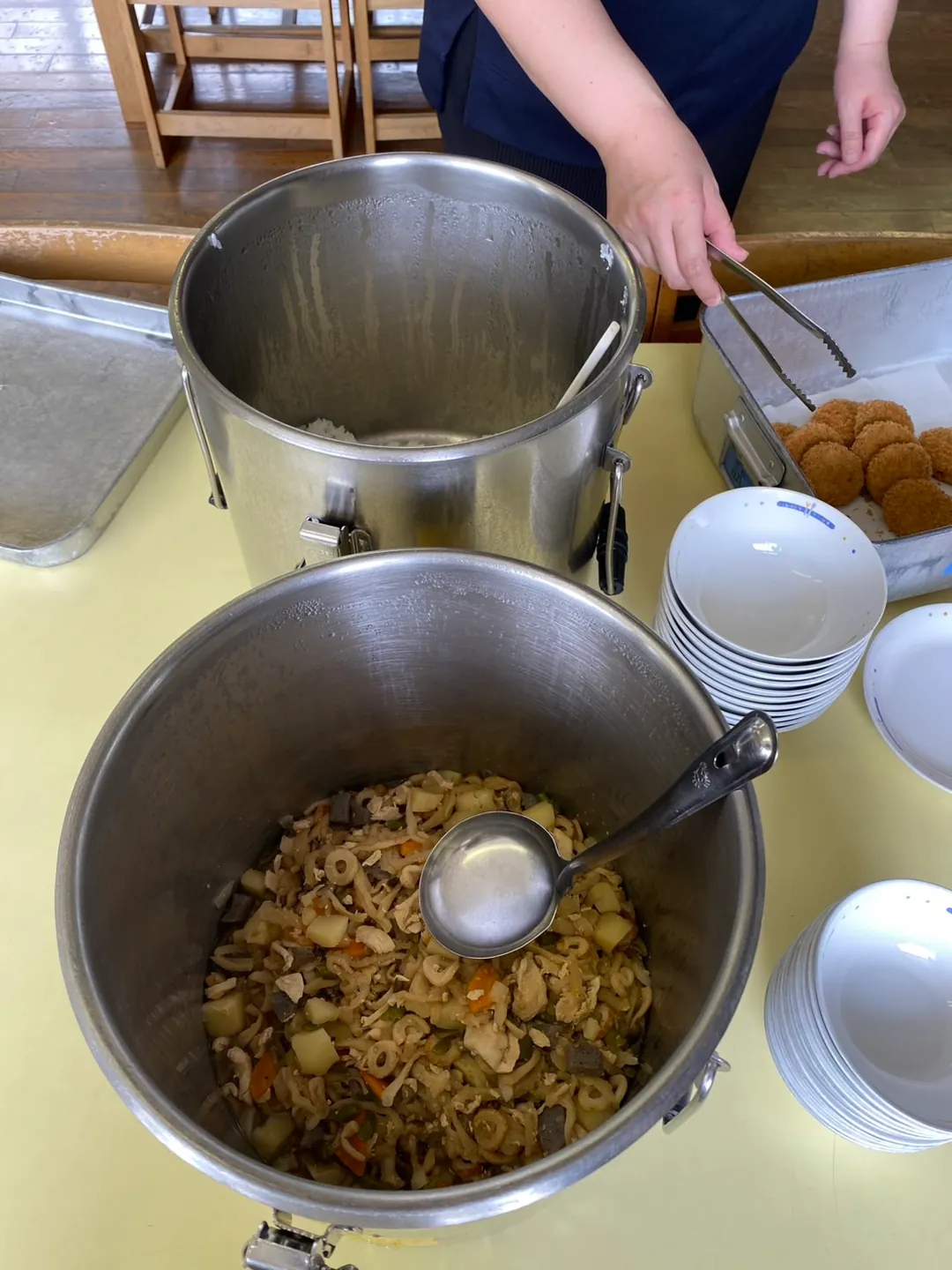 三和小学校育友会　給食試食会
