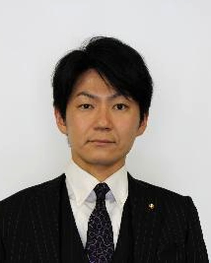 崎尾亮介